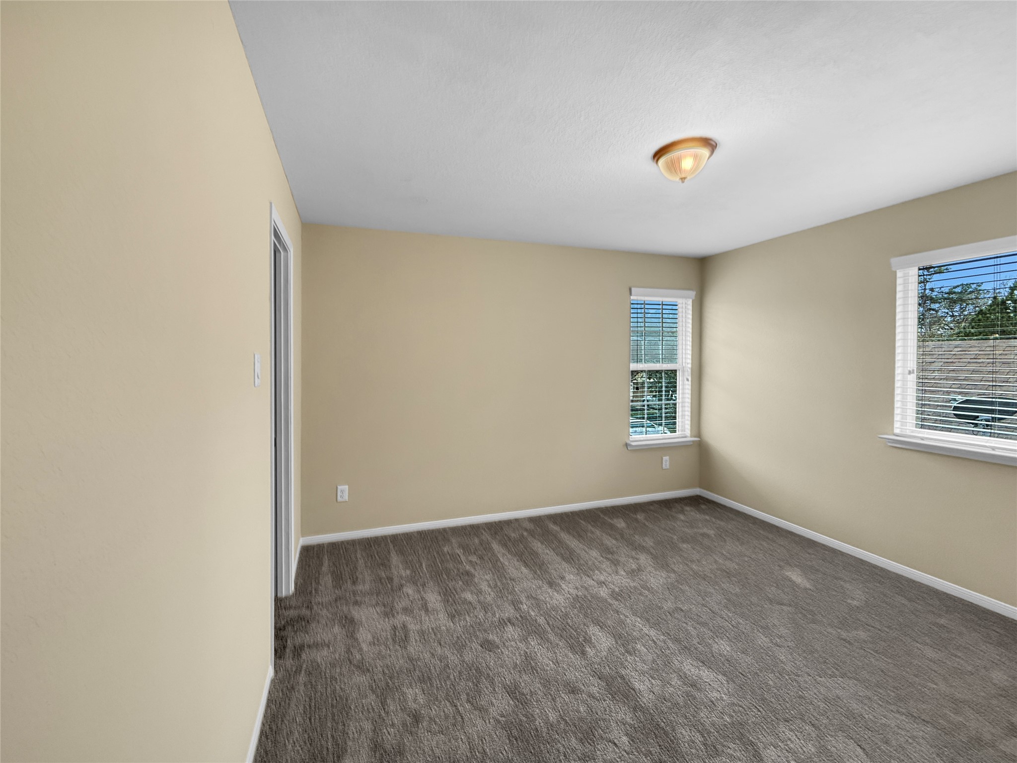 34 Hearthwick Road Tomball, TX 77375 - Photo 28 of 32 3rd bedroom 2nd floor