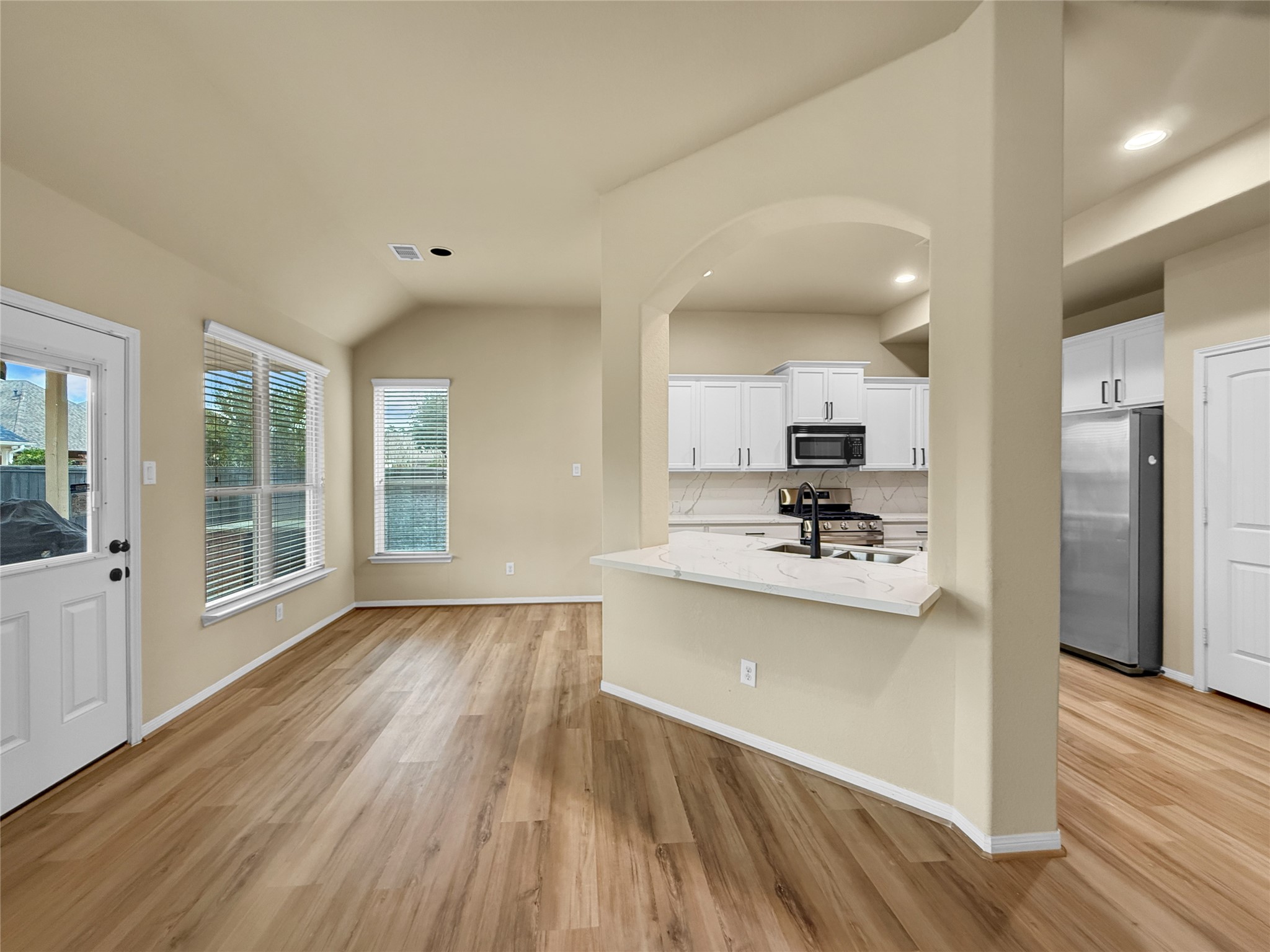 34 Hearthwick Road Tomball, TX 77375 - Photo 9 of 32