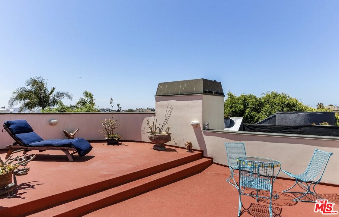121 Outrigger Mall Marina del Rey, CA 90292 - Photo 40 of 40