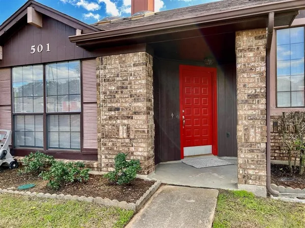 $2,200 | 501 Parkway Boulevard, Coppell, TX 75019