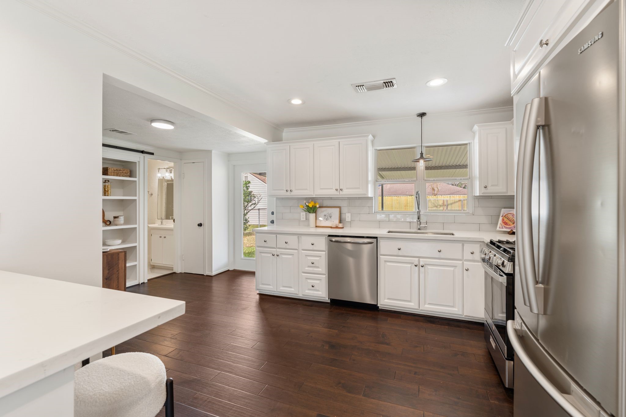 2226 Chantilly Lane Houston, TX 77018 - Photo 13 of 27