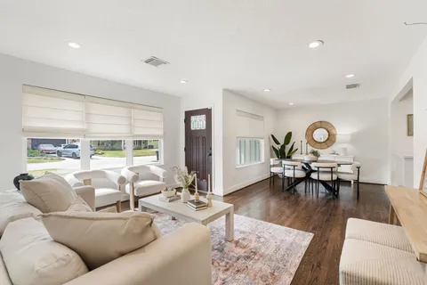 $450,000 | 2226 Chantilly Lane, Houston, TX 77018