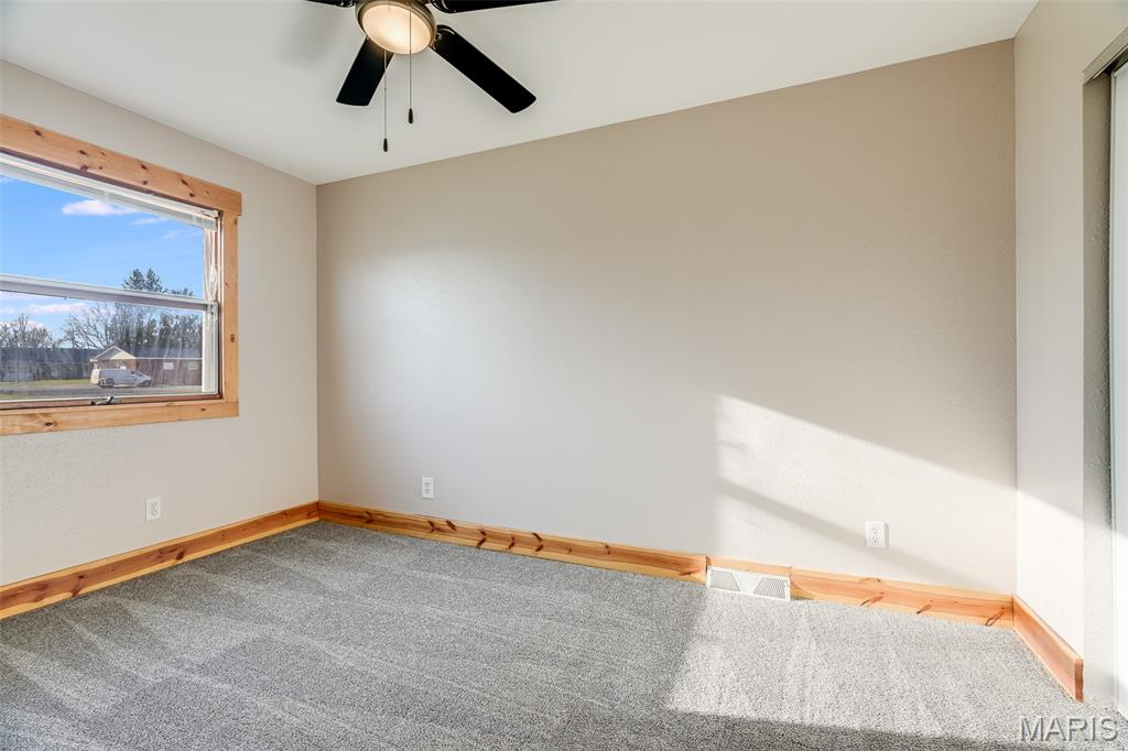 601 Walnut Street Alhambra, IL 62001 - Photo 20 of 24