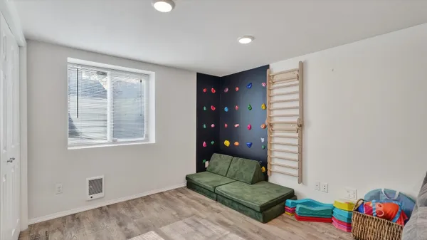$459,900 | 3033 West Litchfield Place, Spokane, WA 99205