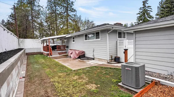 $459,900 | 3033 West Litchfield Place, Spokane, WA 99205