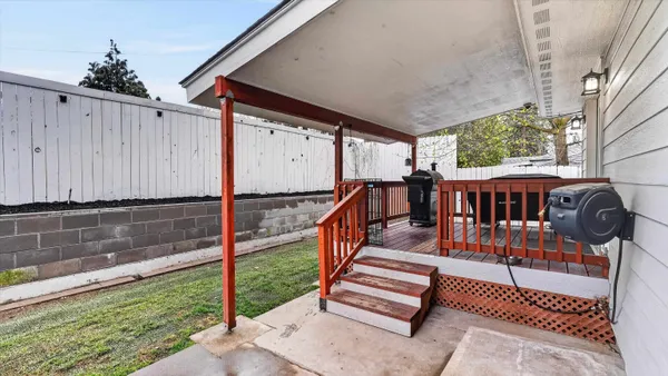 $459,900 | 3033 West Litchfield Place, Spokane, WA 99205