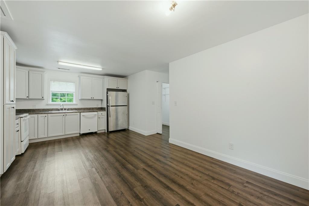 226 Thornton Street Southwest Atlanta, GA 30315 - Photo 9 of 15