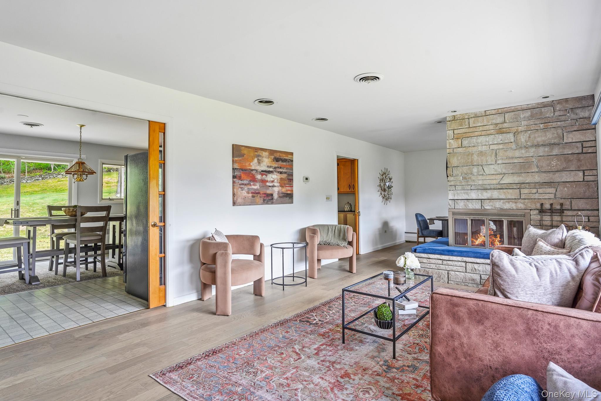 21 Vail Road Poughkeepsie, NY 12603 - Photo 4 of 43