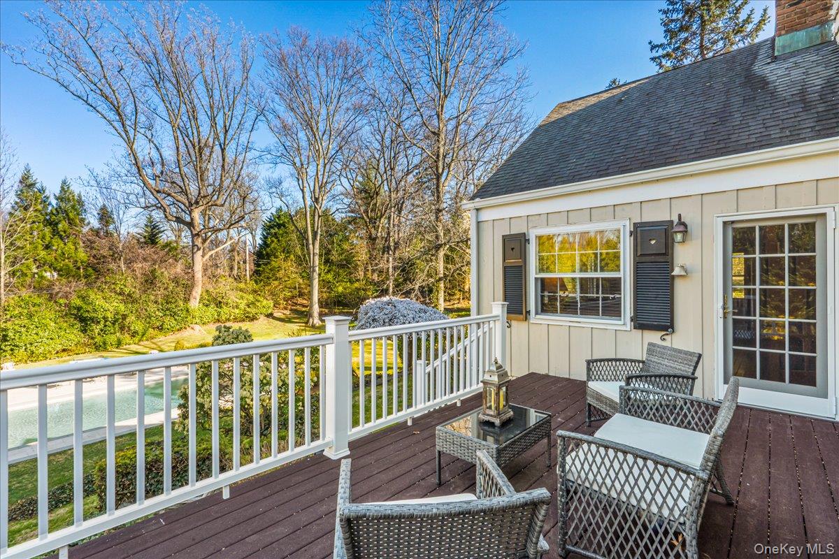100 Elderfields Road Manhasset, NY 11030 - Photo 20 of 25