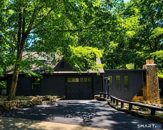$825,000 | 3 Topping Lane, Norwalk, CT 06854