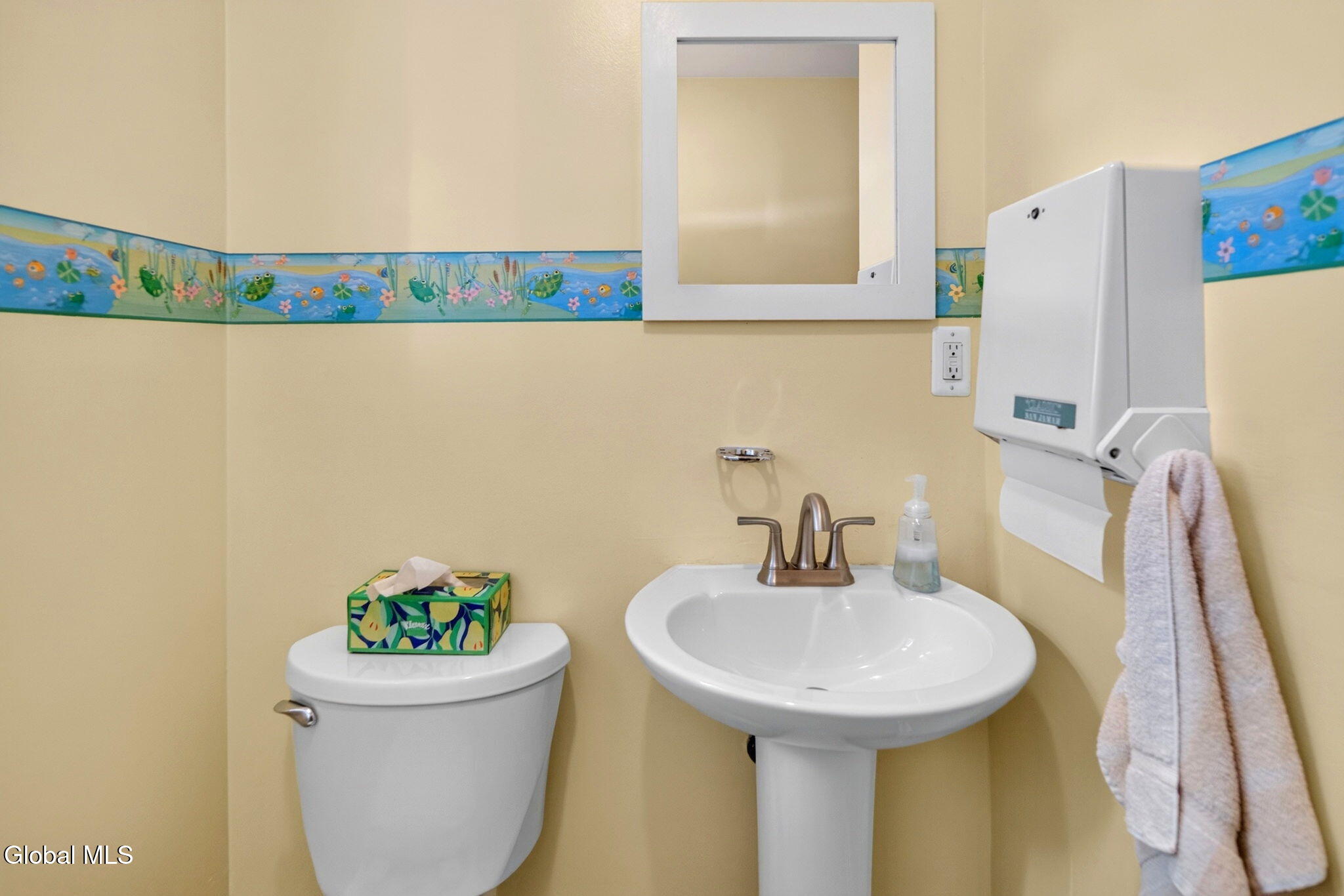 96 Forts Ferry Road Colonie, NY 12110 - Photo 19 of 25 Interior 16