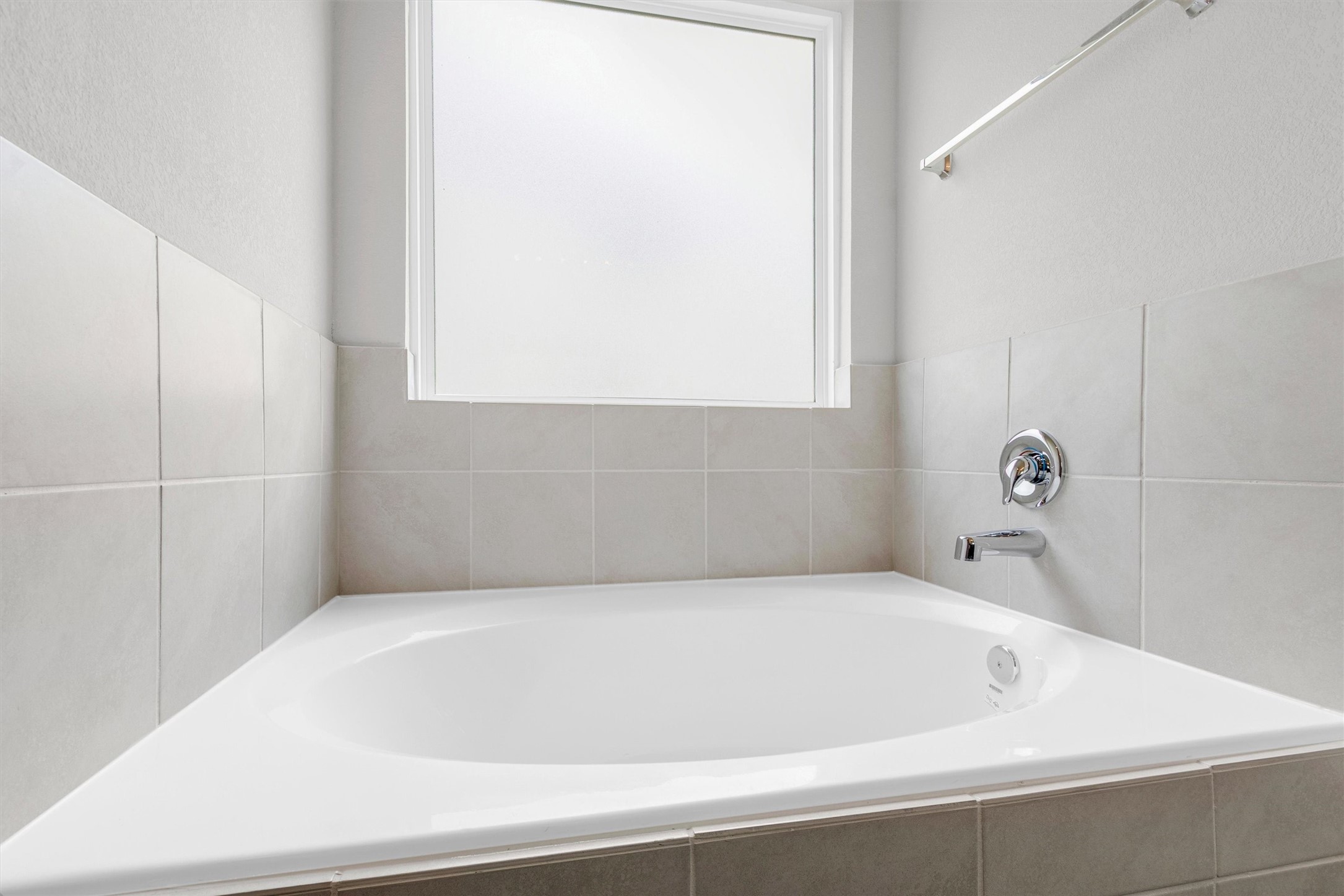 13534 Luke Prairie Willis, TX 77378 - Photo 19 of 29 ...soaking tub