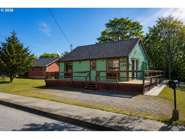 $299,500 | 495 North Wahanna Road, Seaside, OR 97138
