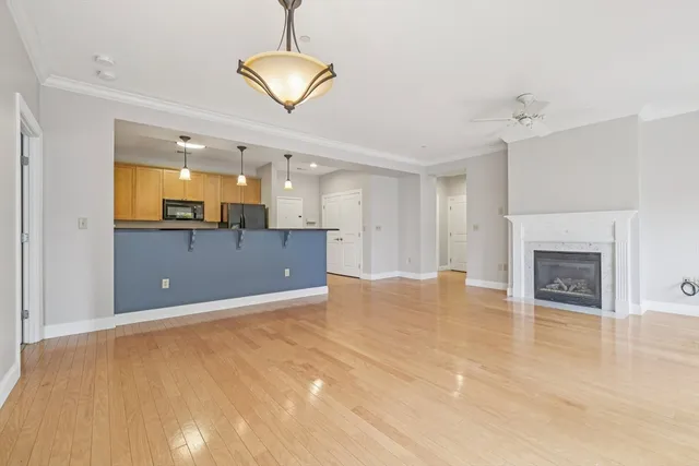 $2,600 | 527 Pawtucket Boulevard, Unit 207, Lowell, MA 01854