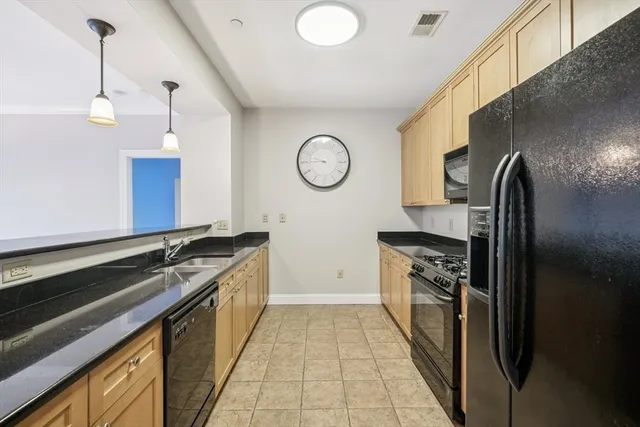 $2,600 | 527 Pawtucket Boulevard, Unit 207, Lowell, MA 01854