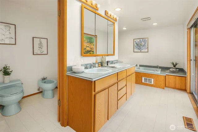 $1,495,000 | 7469 174th Street Southwest, Edmonds, WA 98026