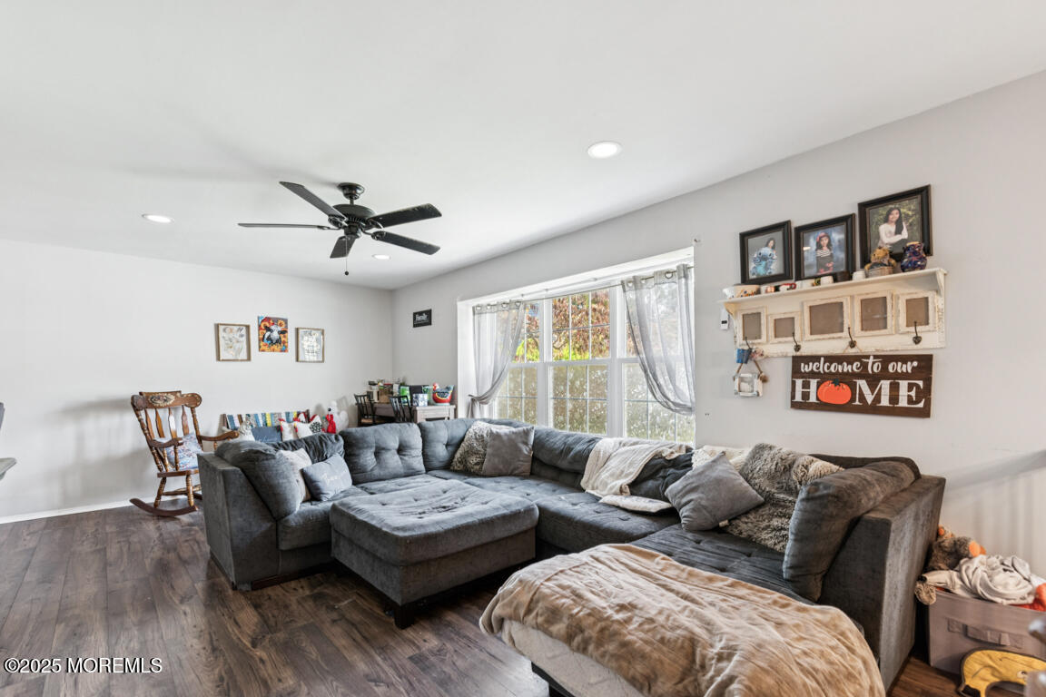 9 Cove Court Howell, NJ 07731 - Photo 5 of 20 a living room with furniture