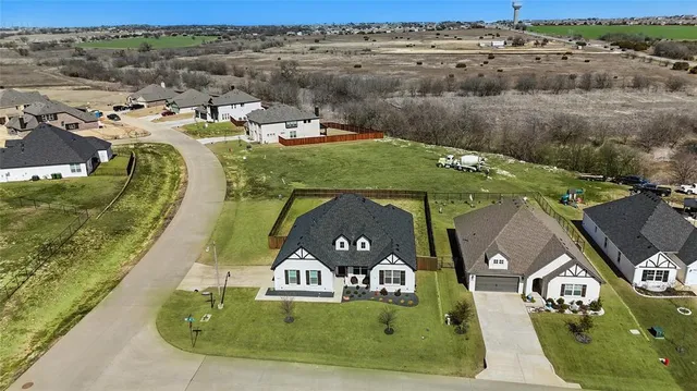 $414,999 | 9320 Bengal Court, Godley, TX 76044