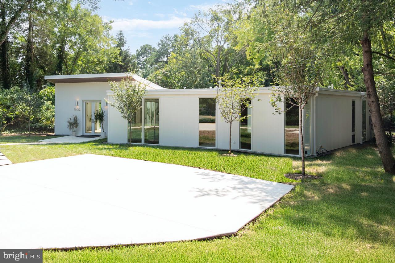 7602 Range Road Alexandria, VA 22306 - Photo 2 of 56