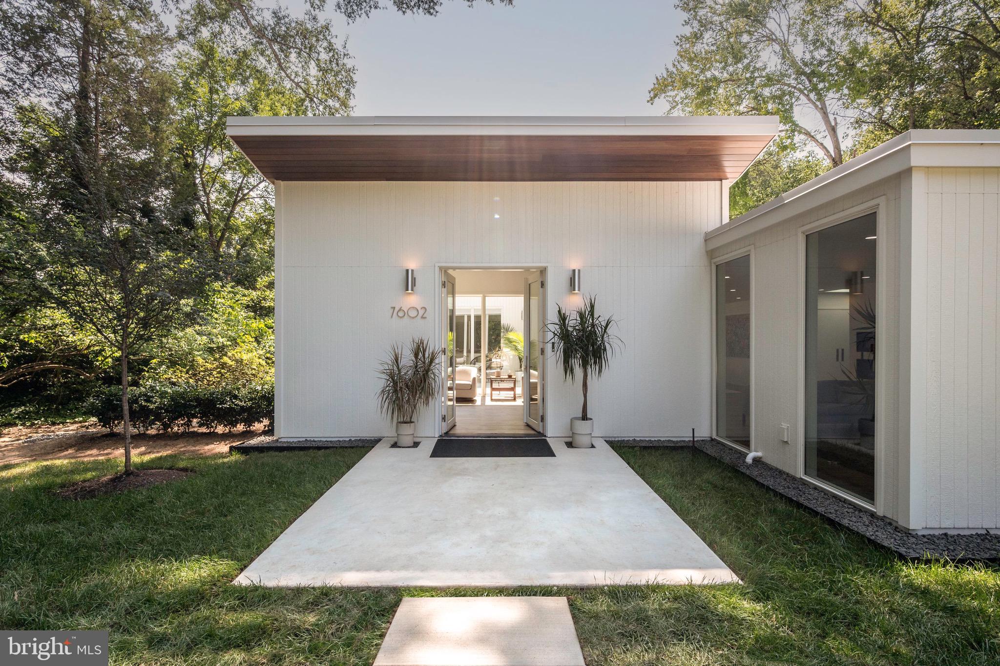 7602 Range Road Alexandria, VA 22306 - Photo 3 of 56