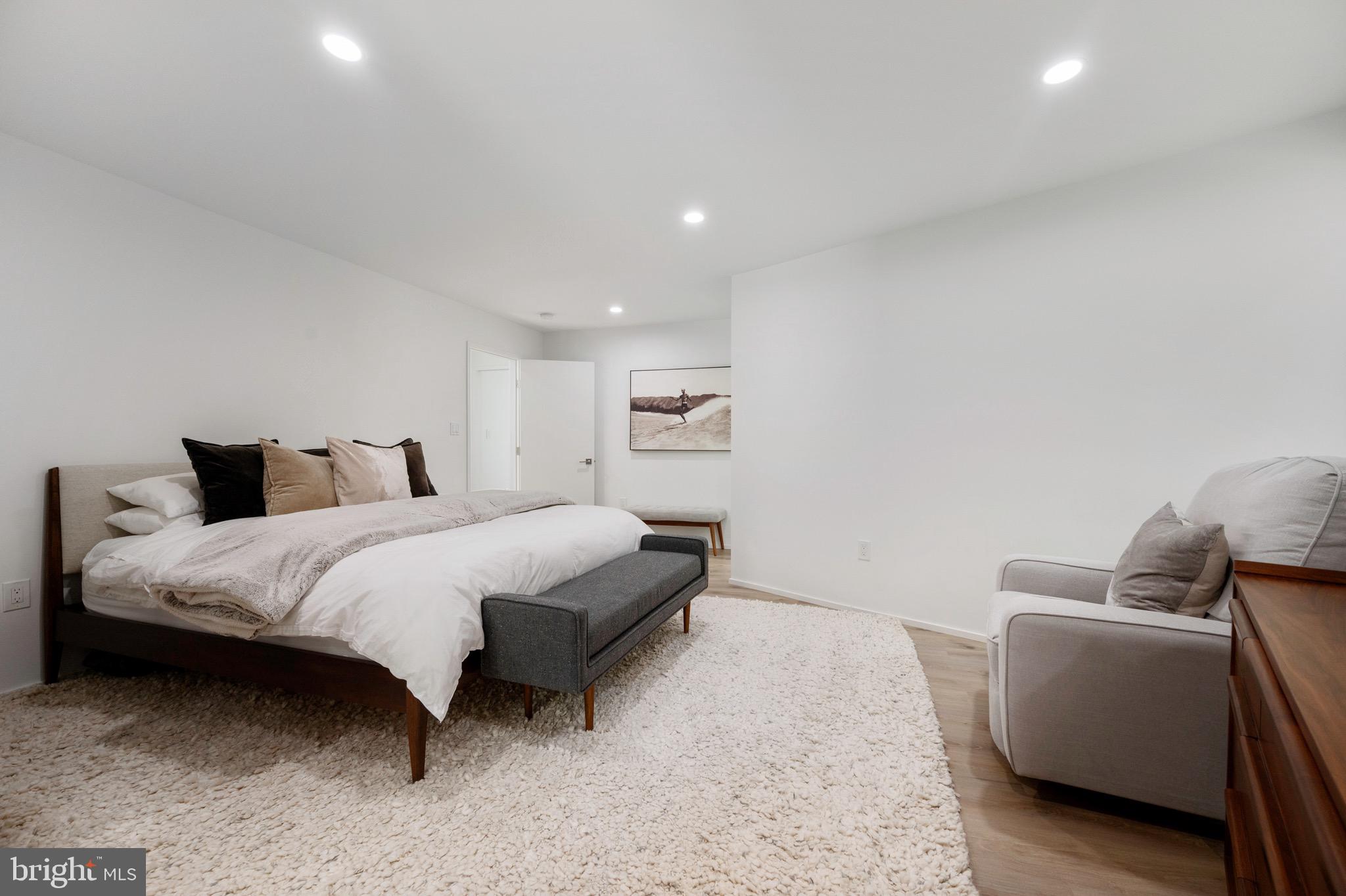 7602 Range Road Alexandria, VA 22306 - Photo 32 of 56 Primary bedroom