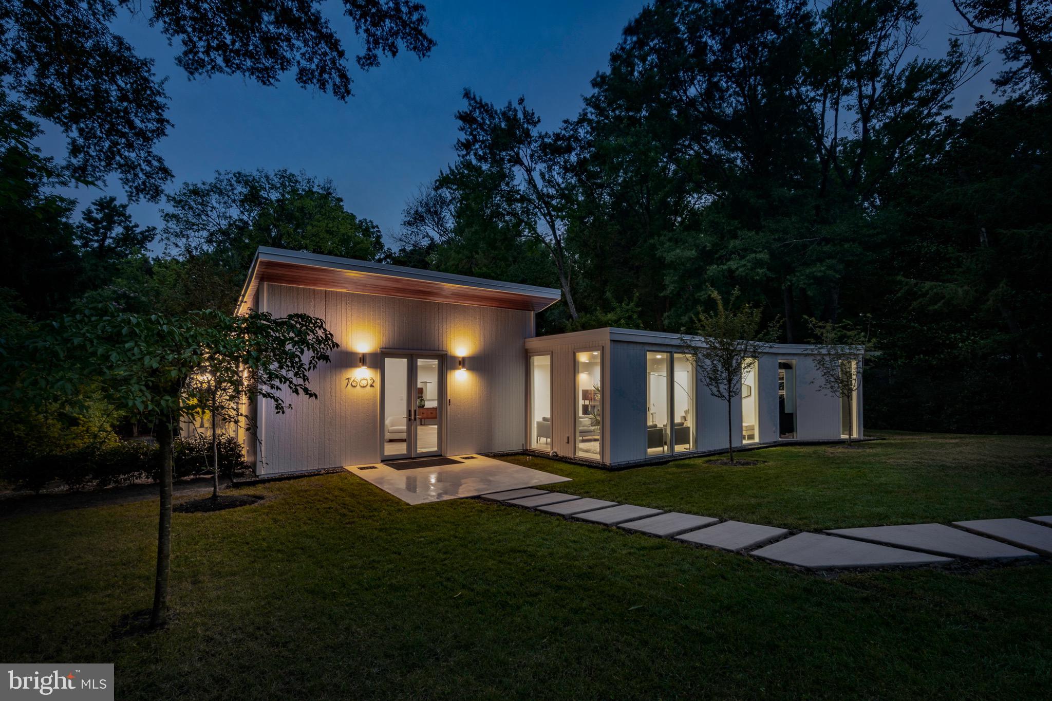 7602 Range Road Alexandria, VA 22306 - Photo 5 of 56 Front Twilight