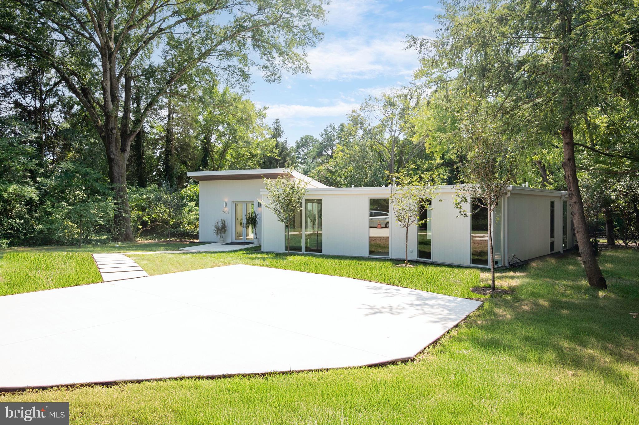 7602 Range Road Alexandria, VA 22306 - Photo 55 of 56 2 car concrete driveway