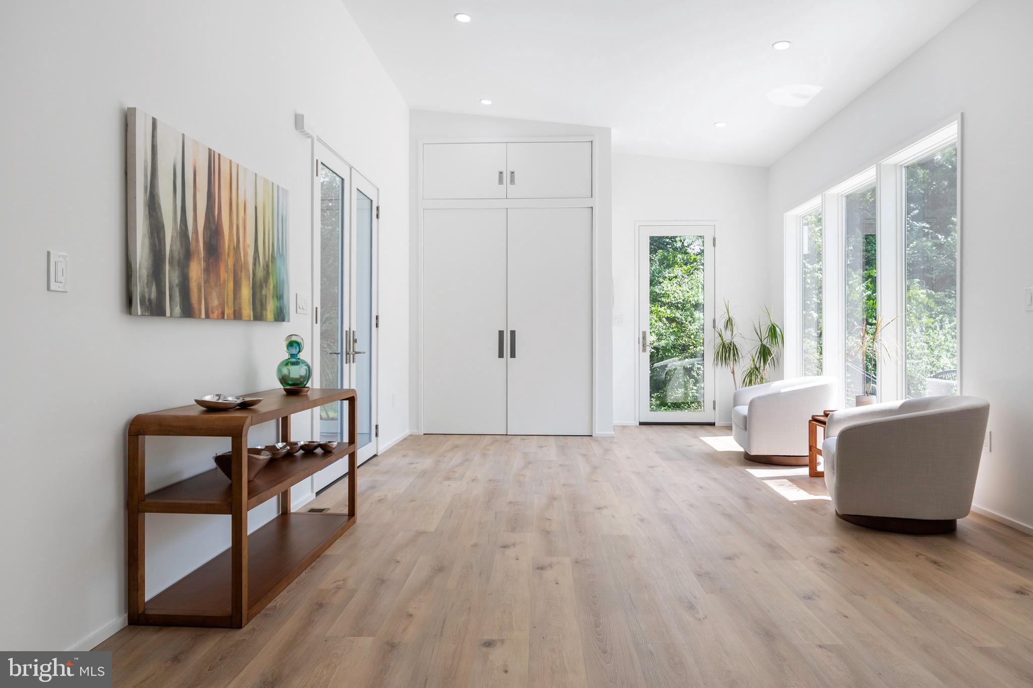 7602 Range Road Alexandria, VA 22306 - Photo 8 of 56 Foyer addition with oversized closet