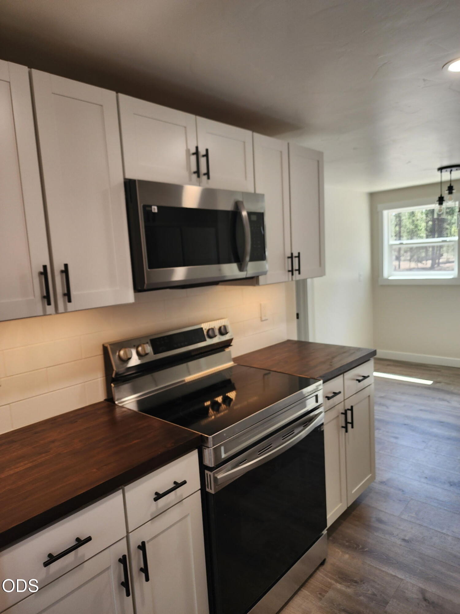 52318 Dustan Road La Pine, OR 97739 - Photo 5 of 21 Gallery Image 5