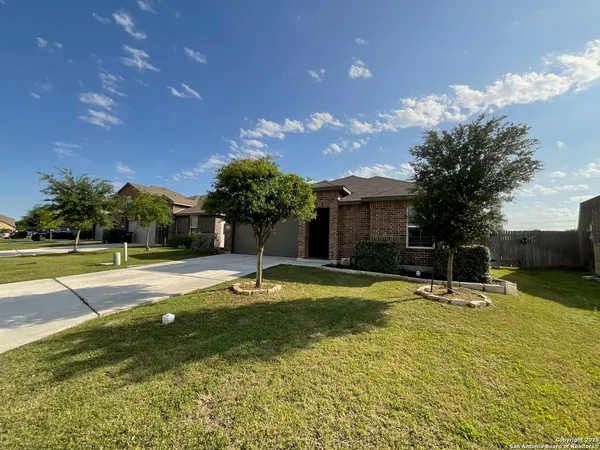 $1,750 | 2118 Silver Maple, New Braunfels, TX 78130