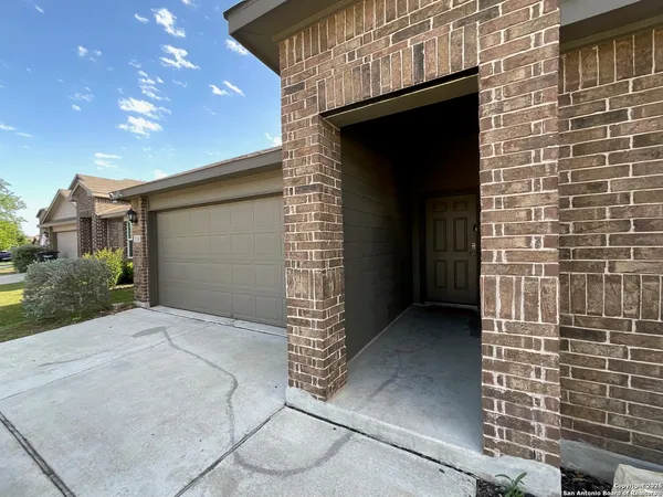 $1,750 | 2118 Silver Maple, New Braunfels, TX 78130