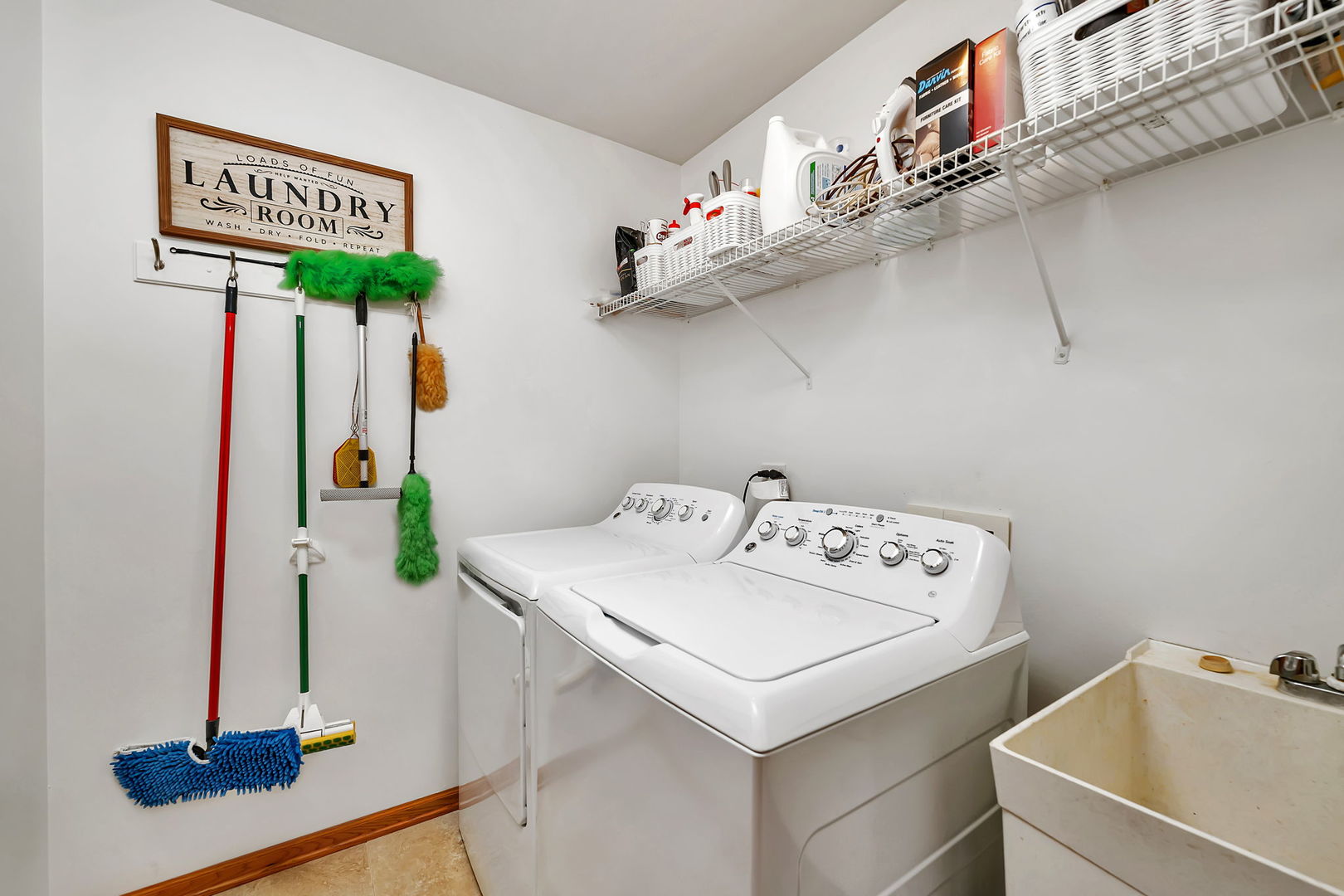 390 Kromray Road Lemont, IL 60439 - Photo 16 of 40 Gallery Image 16