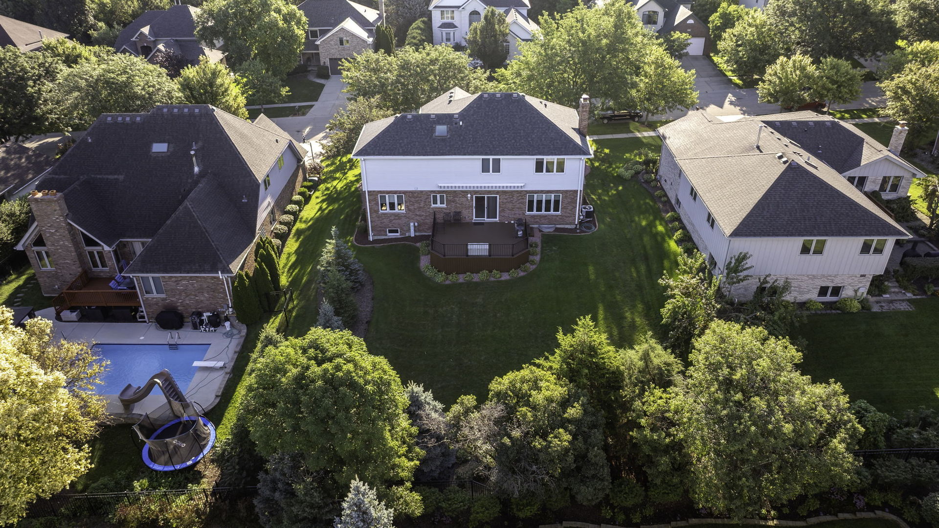 390 Kromray Road Lemont, IL 60439 - Photo 3 of 40 Gallery Image 3