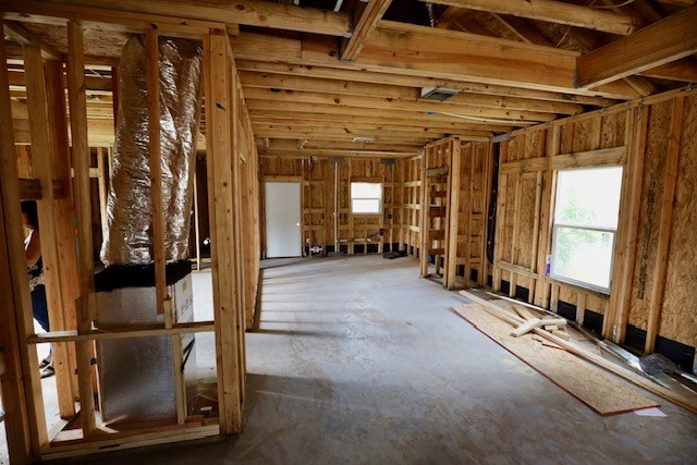 810 St Joseph Street Alice, TX 78332 - Photo 3 of 11 a view of a room with gym equipment
