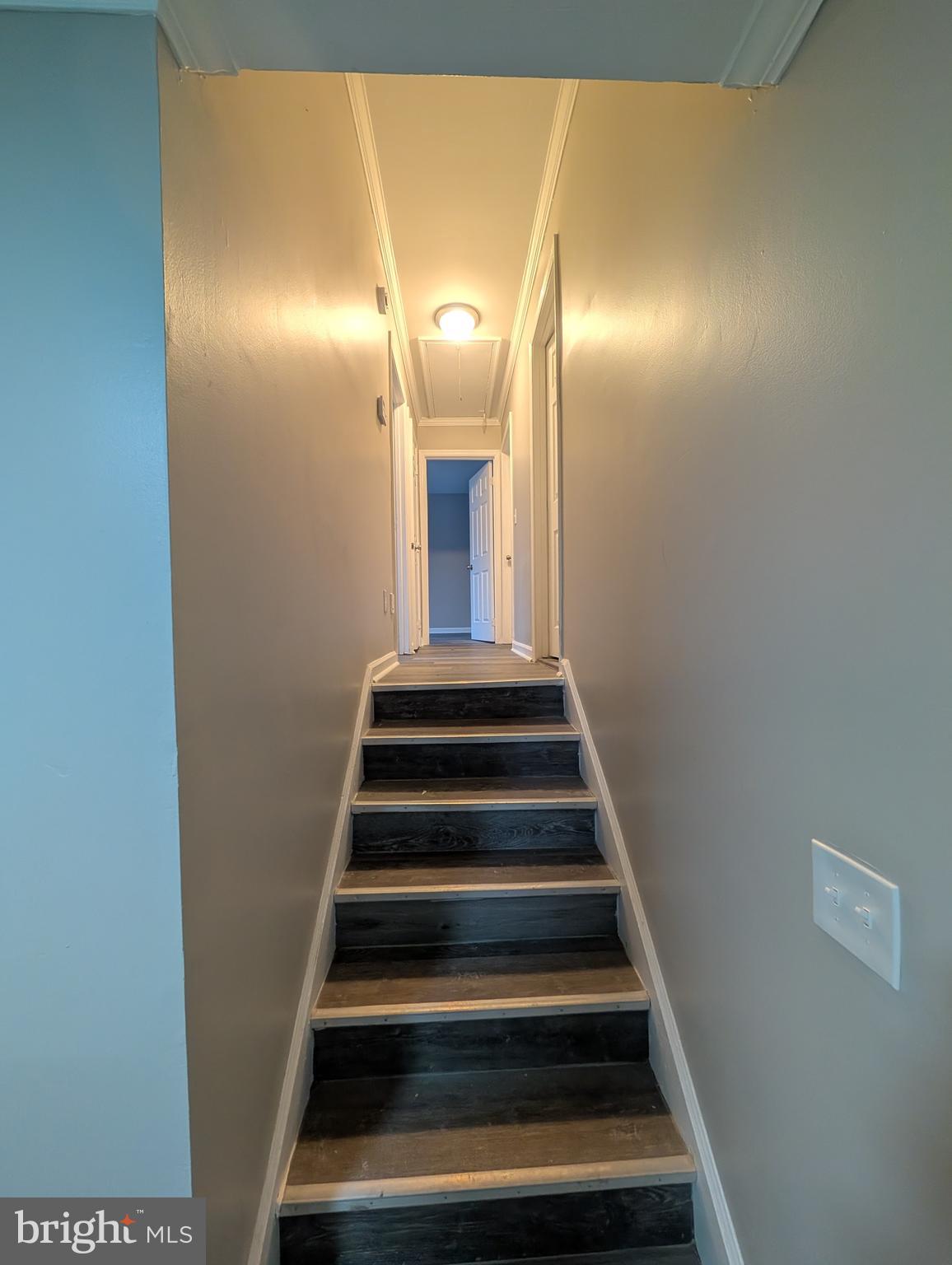 2 Hawkesbury Court Newark, DE 19702 - Photo 17 of 57 a view of entryway