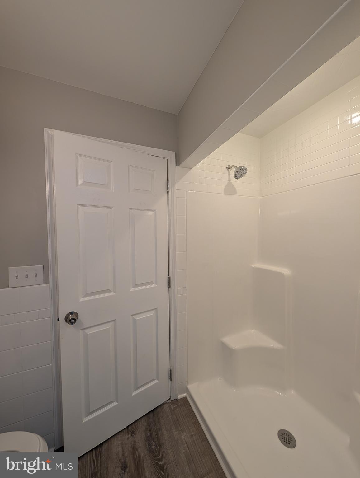 2 Hawkesbury Court Newark, DE 19702 - Photo 29 of 57 a bathroom with a shower