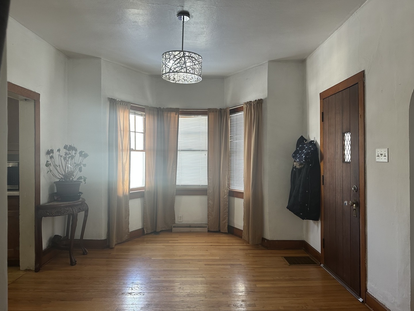 747 1st Avenue Clinton, IA 52732 - Photo 3 of 16