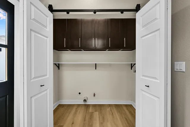 $1,175,000 | 29032 Kramer Drive, Waterford, WI 53185