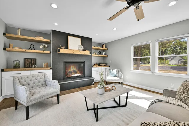 $1,175,000 | 29032 Kramer Drive, Waterford, WI 53185