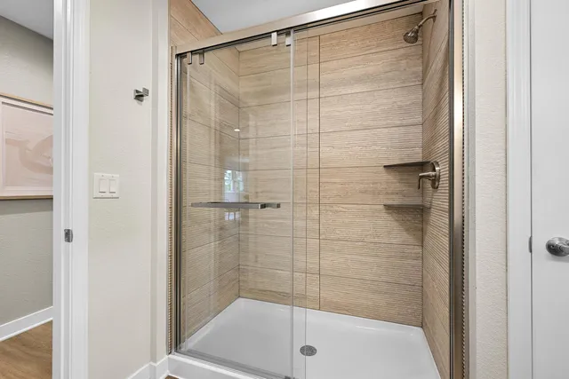 $1,175,000 | 29032 Kramer Drive, Waterford, WI 53185