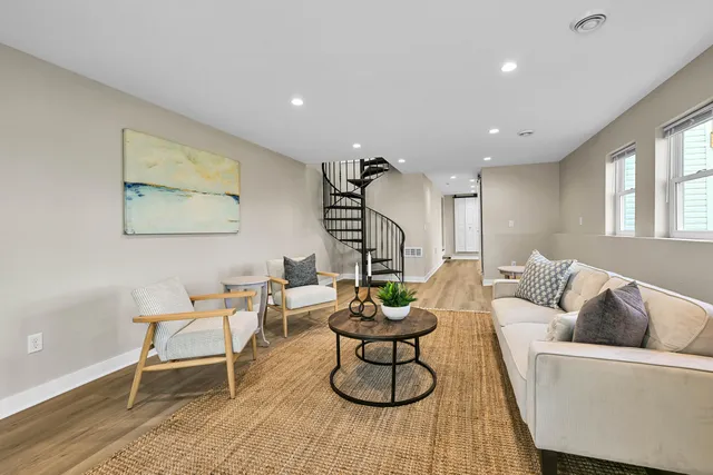 $1,175,000 | 29032 Kramer Drive, Waterford, WI 53185