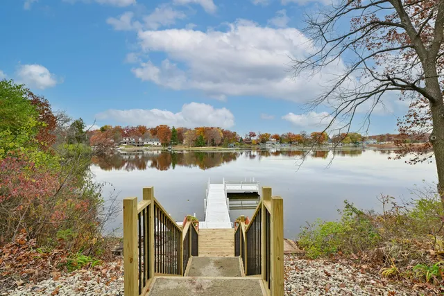 $1,175,000 | 29032 Kramer Drive, Waterford, WI 53185