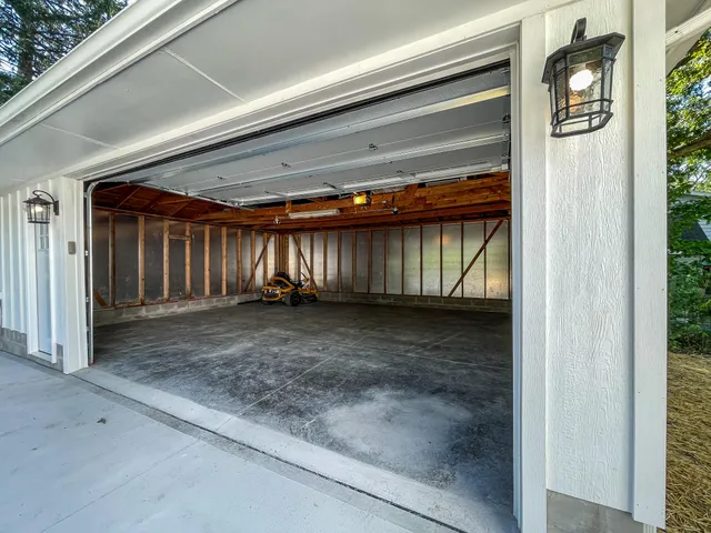 $1,175,000 | 29032 Kramer Drive, Waterford, WI 53185