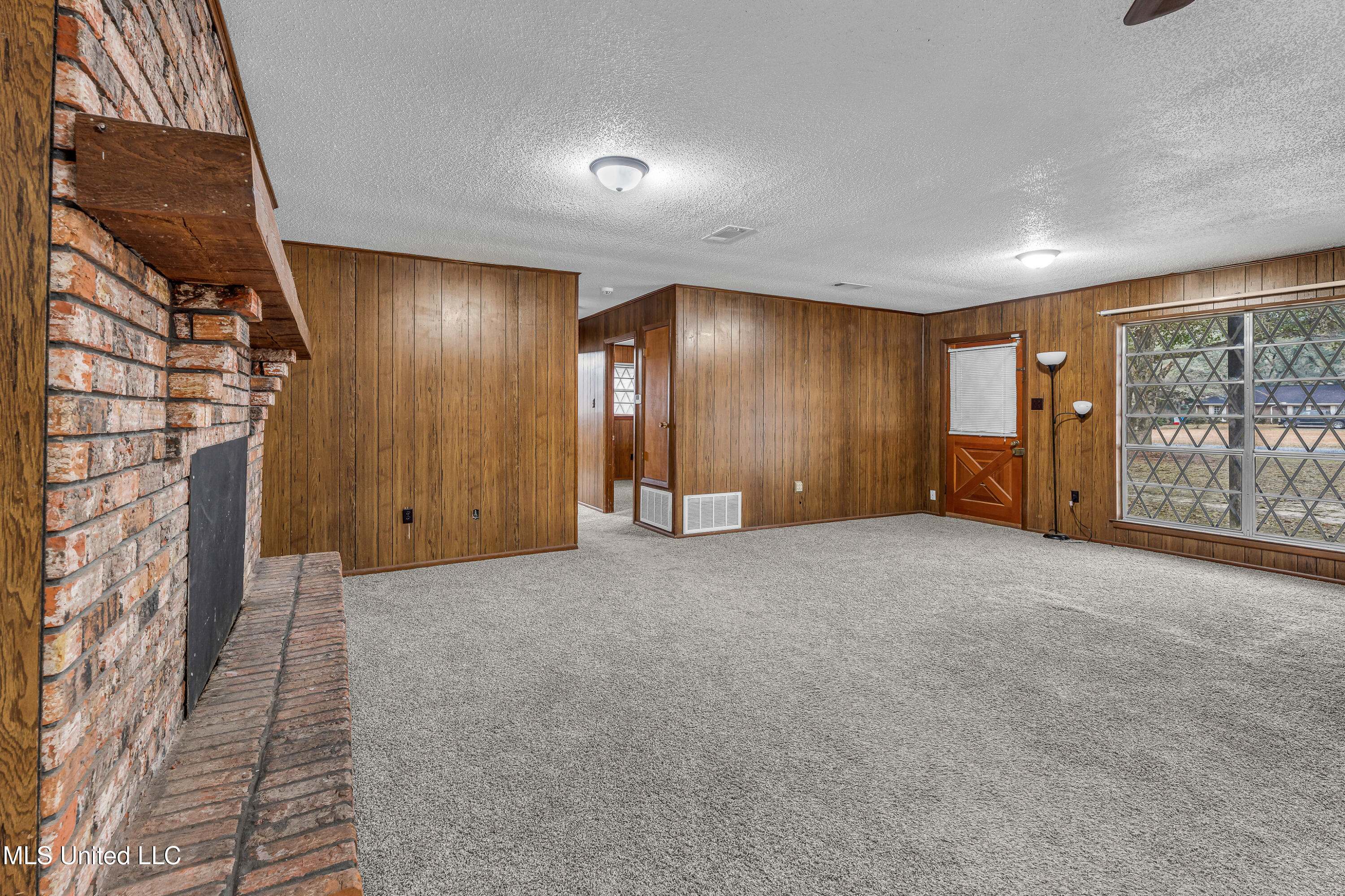 6200 Hurley Wade Road Moss Point, MS 39562 - Photo 5 of 28 6200 Hurley Wade Rd-19