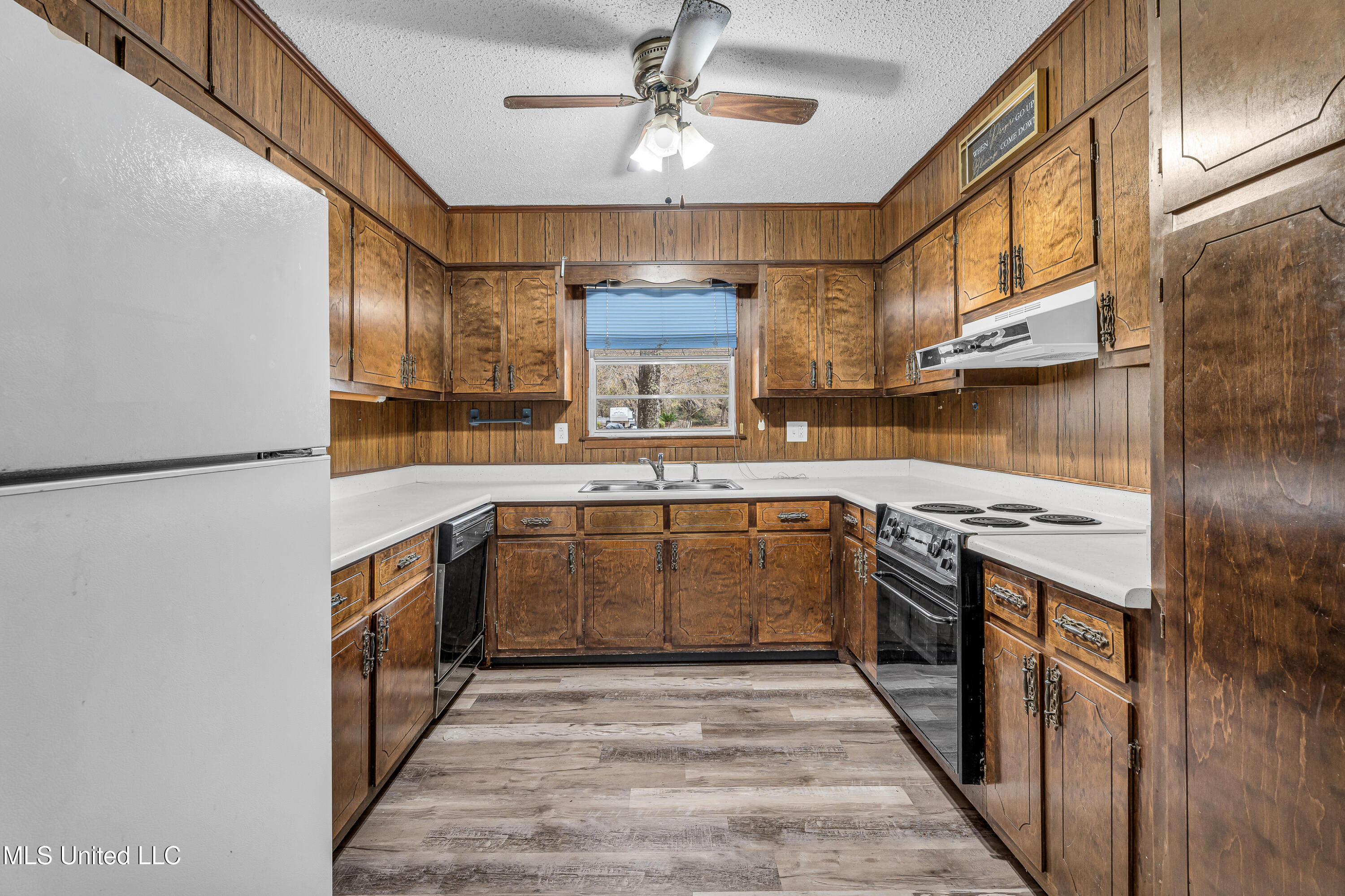 6200 Hurley Wade Road Moss Point, MS 39562 - Photo 8 of 28 6200 Hurley Wade Rd-23