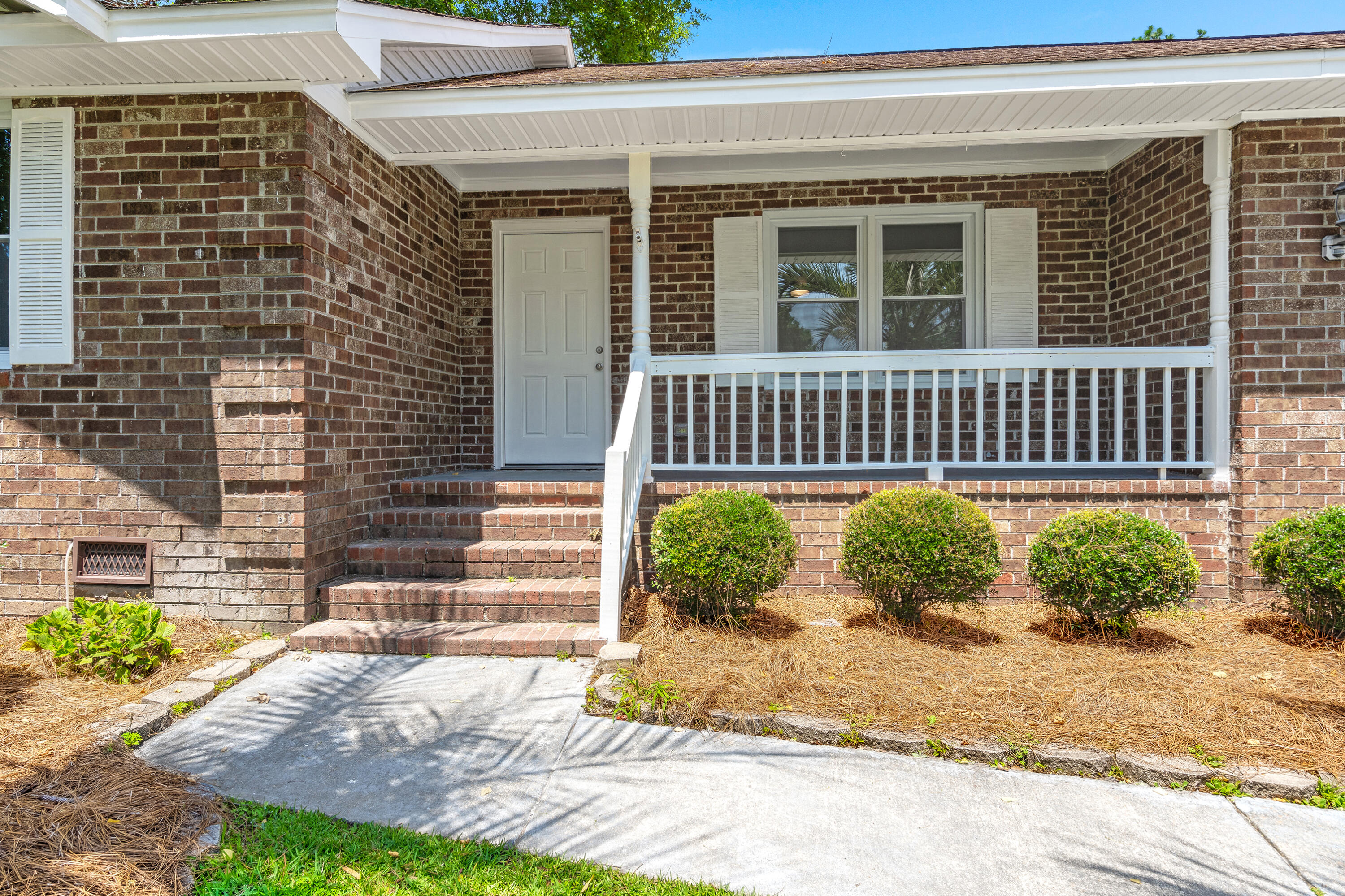116 Ruffin Road Summerville, SC 29486 - Photo 4 of 27 4