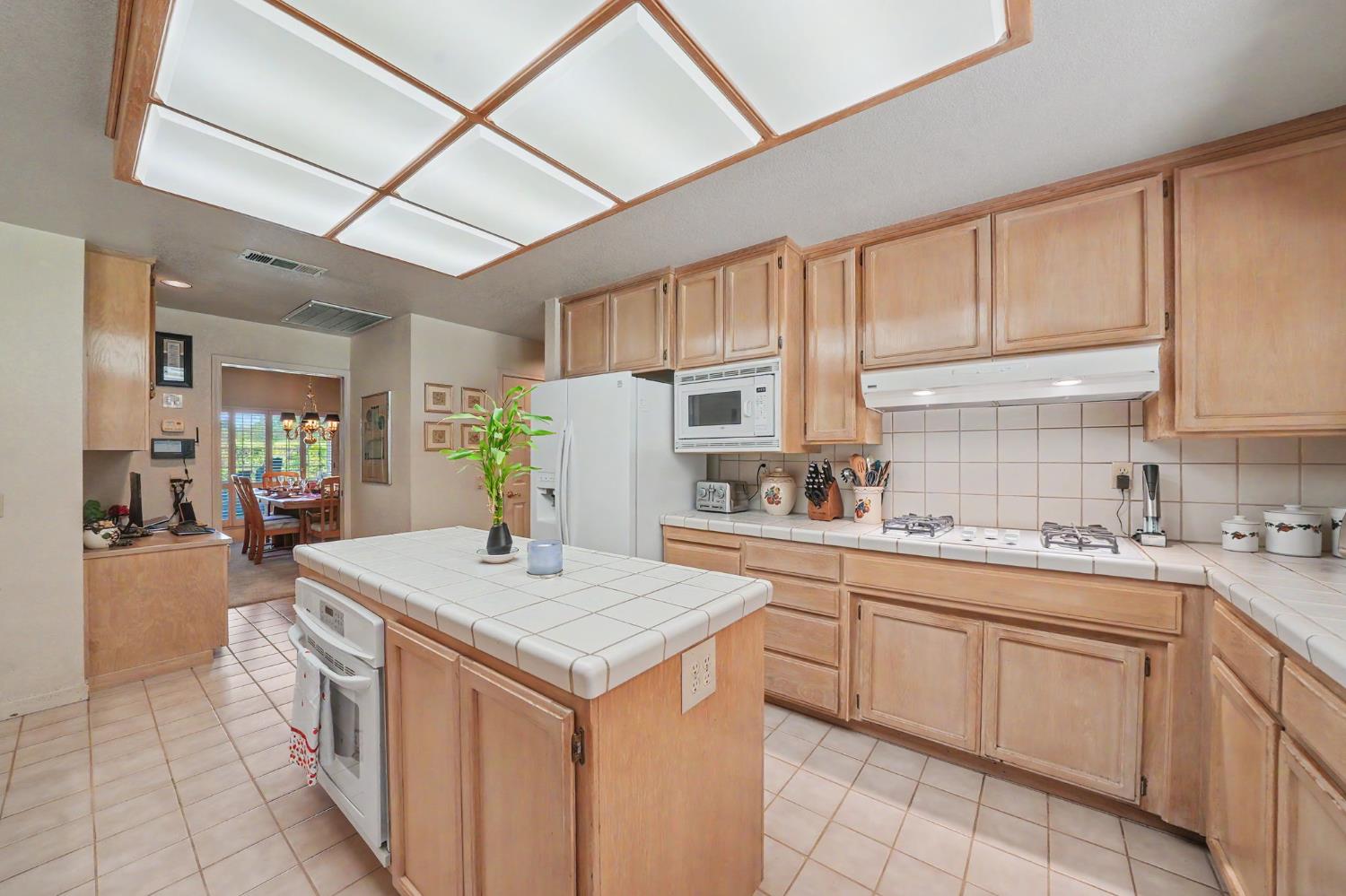 9069 Bader Road Elk Grove, CA 95624 - Photo 17 of 70