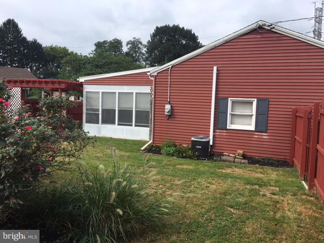 92 Runyon Road Hummelstown, PA 17036 - Photo 5 of 22 Gallery Image 5