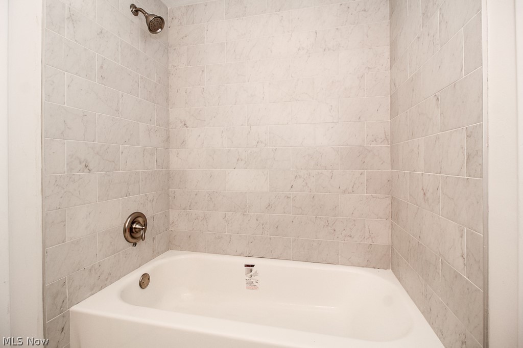 20145 Grannis Road, Unit 10 Cleveland, OH 44126 - Photo 14 of 23 Gallery Image 14
