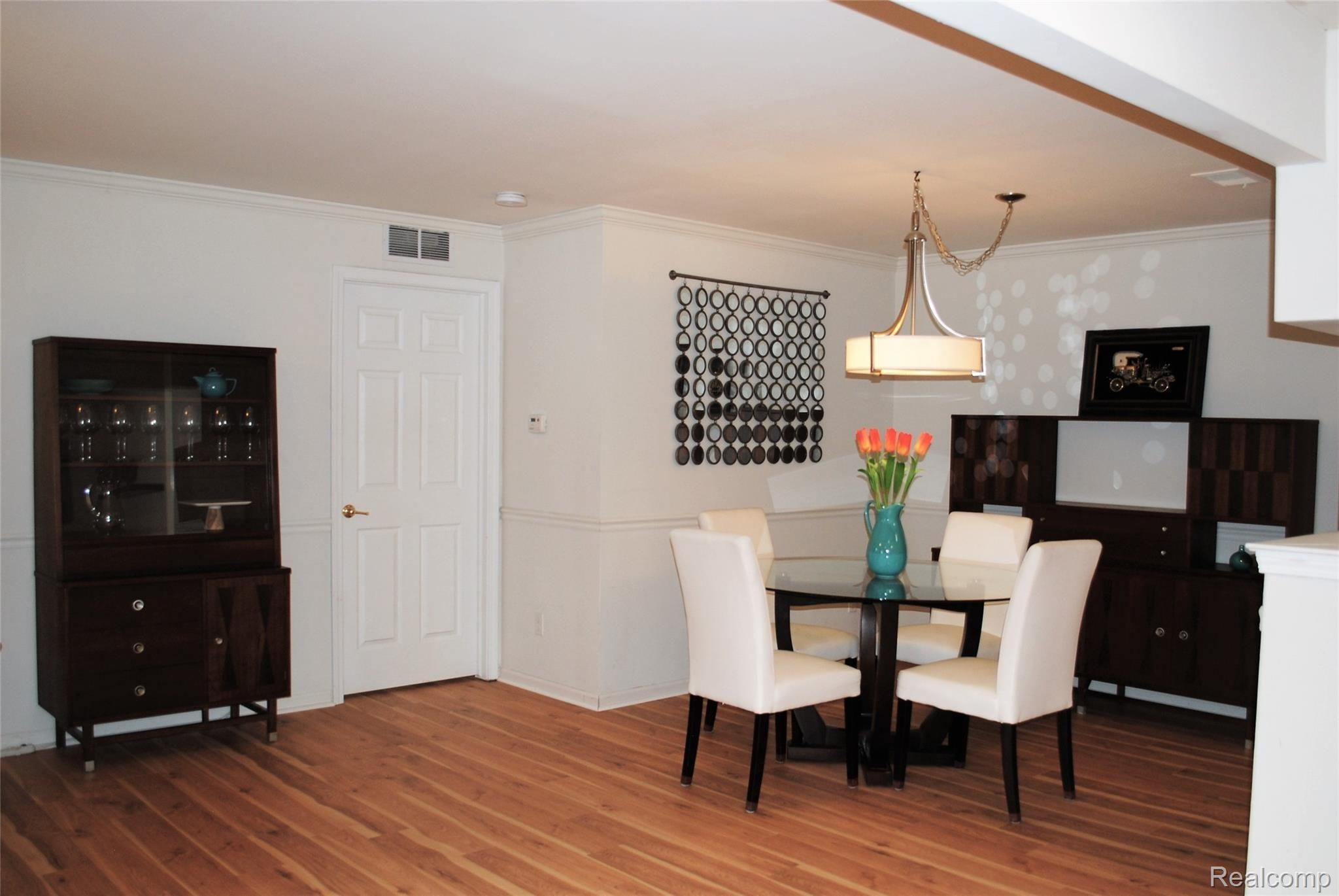 3528 Tremonte Circle Rochester, MI 48306 - Photo 9 of 25 DINING NOOK